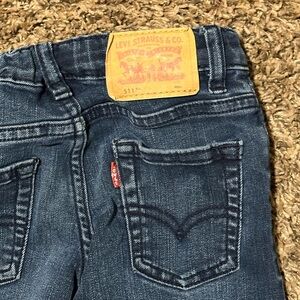Size of girl's pants from three to four years old, Levi's brand! Blue color !!!